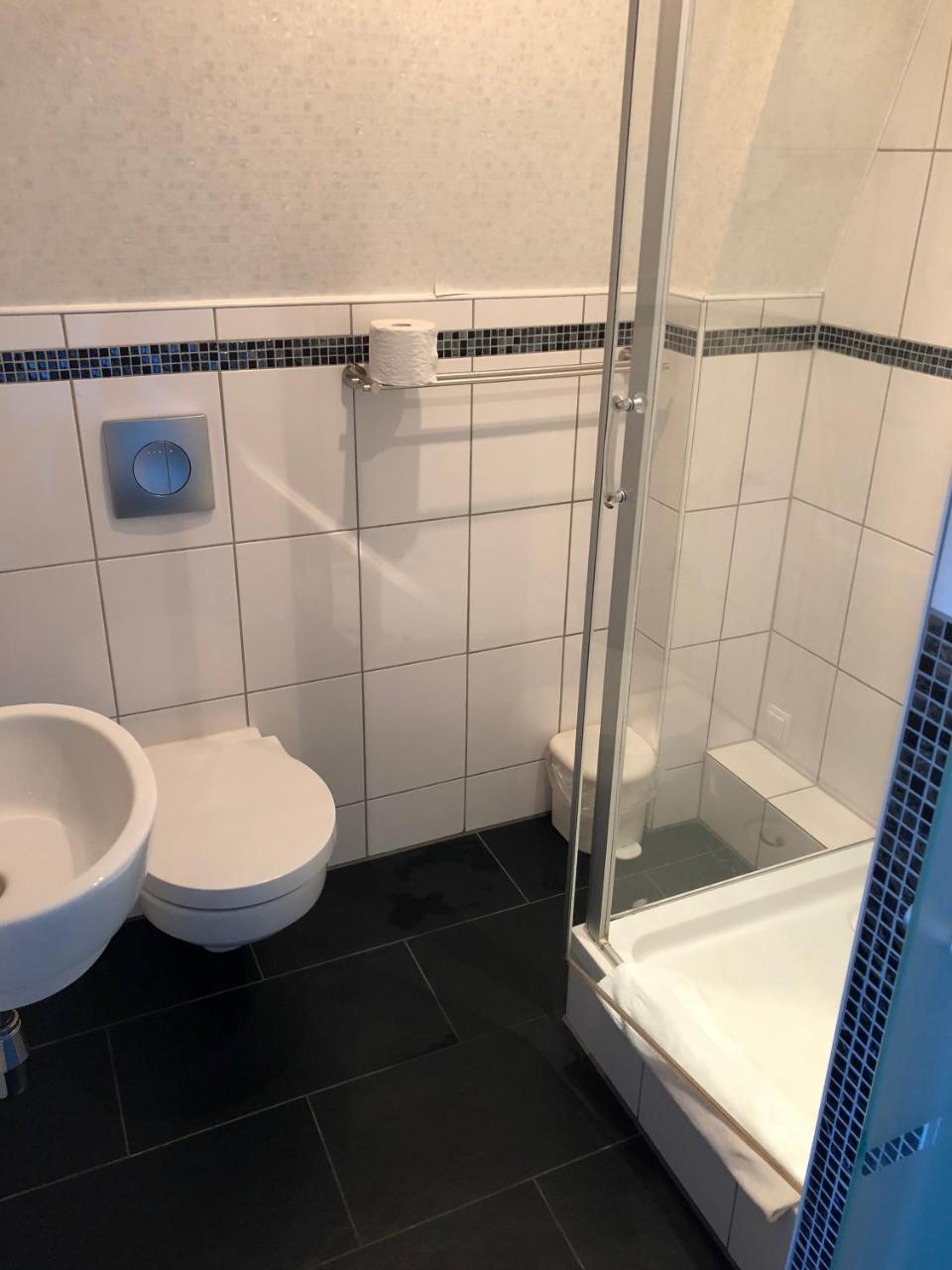 Fettehenne Gaestehaus Erkrath Dış mekan fotoğraf